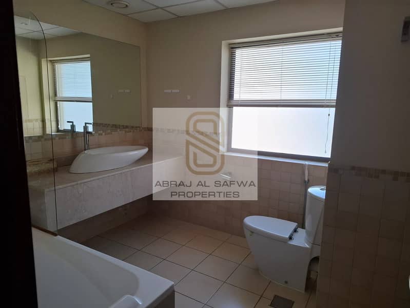 Luxury Spacious 3 BR + Maid Room, Full Marina View - Image 18