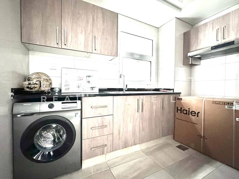Furnished | Near Sheikh Zayed Road | Vacant - Image 9