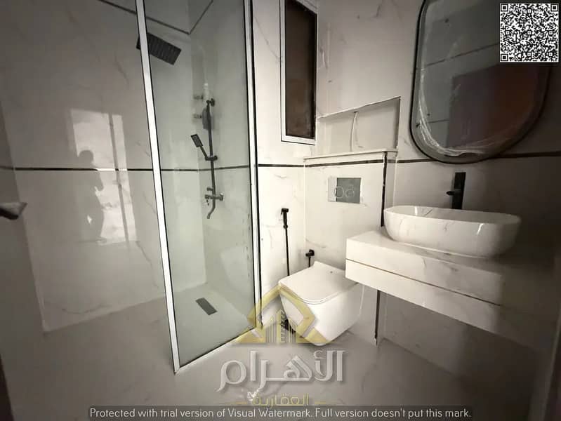 18 836927100-1066x800. webp