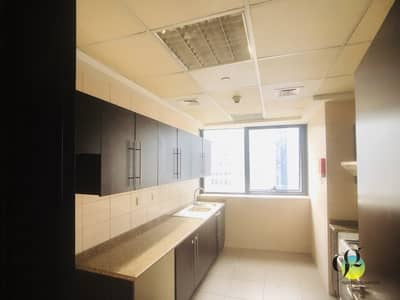 Well Maintained Spacious 1Bed with Balcony Well Maintained Spacious 1Bed with Balcony