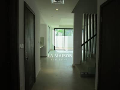 3 Schlafzimmer Townhouse zum zur Miete in Yas Island, Abu Dhabi - WhatsApp Image 2026-05-12 at 10.03. 07 AM. jpeg 3 Schlafzimmer Townhouse zum zur Miete in Yas Island, Abu Dhabi - WhatsApp Image 2026-05-12 at 10.03. 07 AM. jpeg