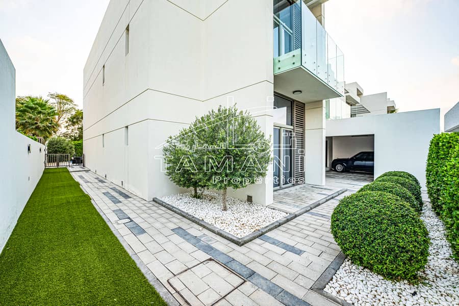 Internal 5BR Contemporary Vacant By Aug 2026 - Image 28