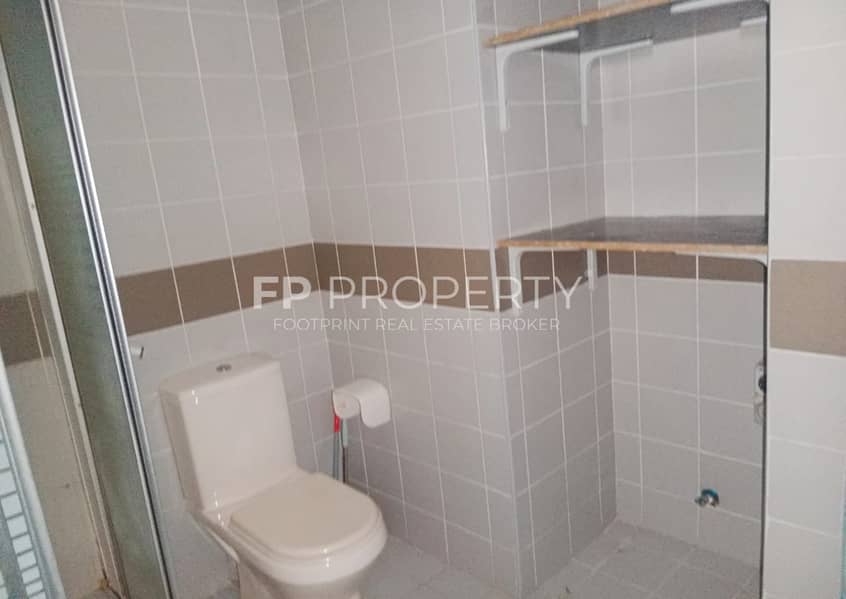 9 1106 Ice Hockey10. jpg