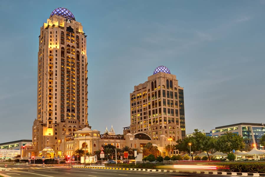 15 Hotel Exterior. jpg