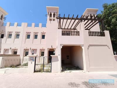 3 Cпальни Таунхаус Продажа в Аль Хамра Вилладж, Рас-эль-Хайма - Таунхаус в Аль Хамра Вилладж，Аль Хамра Вилладж Таунхаусы, 3 cпальни, 2100000 AED - 15158530