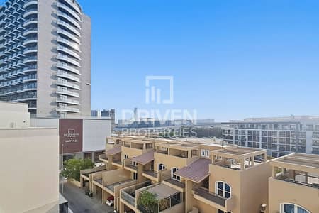 Studio for Sale in Jumeirah Village Circle (JVC), Dubai - Spacious Layout | Balcony | Community View