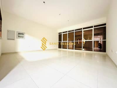 2 Bedroom Flat for Rent in Al Raha Beach, Abu Dhabi - WhatsApp Image 2026-05-12 at 2.13. 17 PM (4). jpeg 2 Bedroom Flat for Rent in Al Raha Beach, Abu Dhabi - WhatsApp Image 2026-05-12 at 2.13. 17 PM (4). jpeg