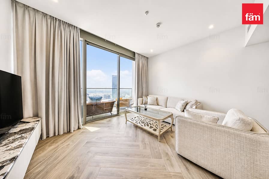 Luxury Living | Prime Location | Canal View Luxury Living | Prime Location | Canal View