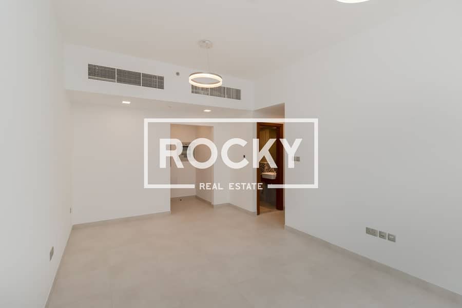 3 Rocky Real Estate - Satwa - Al Fahad 7 - Apartments (2 of 17). jpg