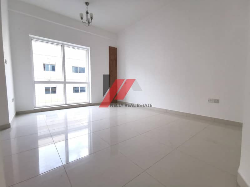 11 Chiller free 2bhk flat with open view near Mall of Emirates in 86k