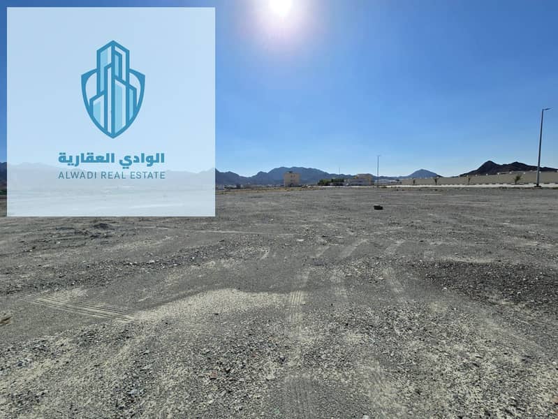 Residential land for sale in Al Hooshi area, Sharjah, on Maliha Road - Image 5
