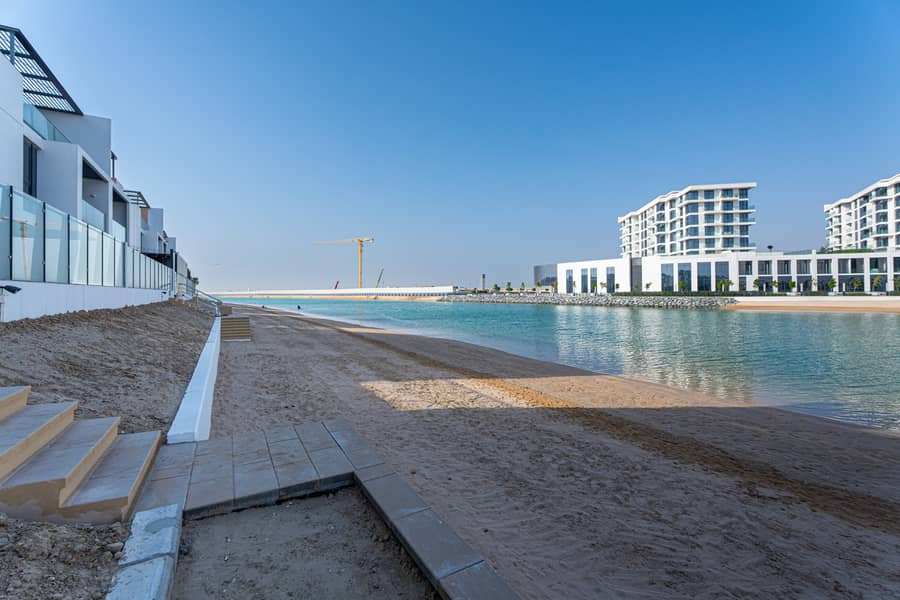 22 Beach Side 2. jpg