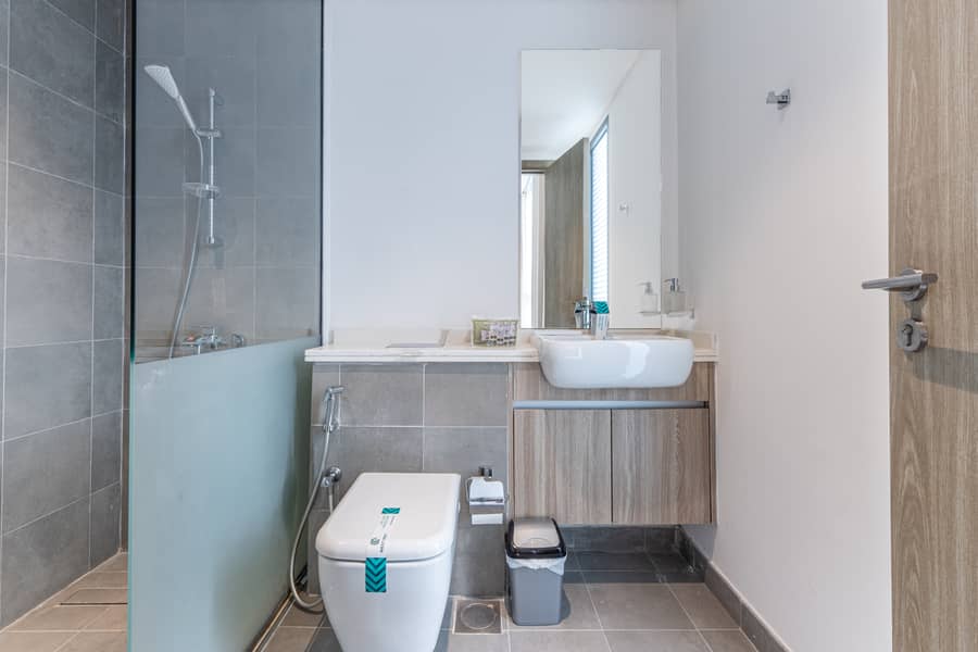 19 Washroom 2. jpg