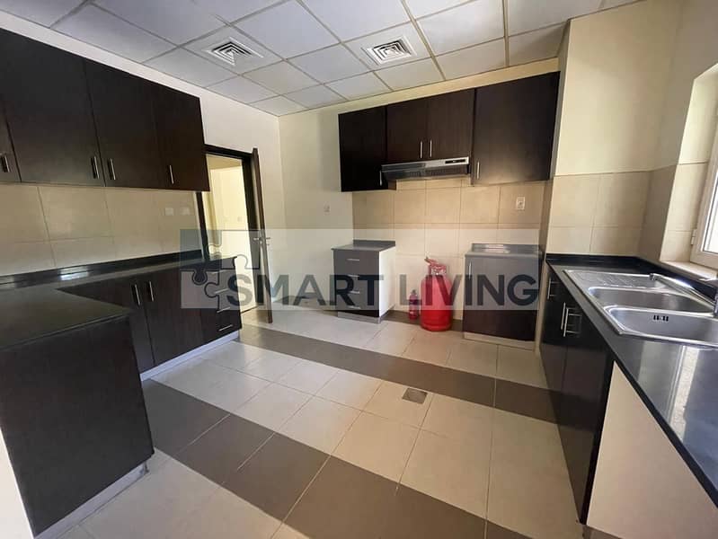 3 Kitchen. jpeg