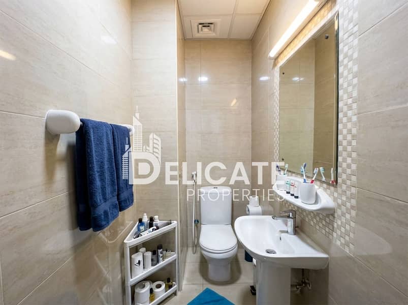 5 Washroom 1. jpg