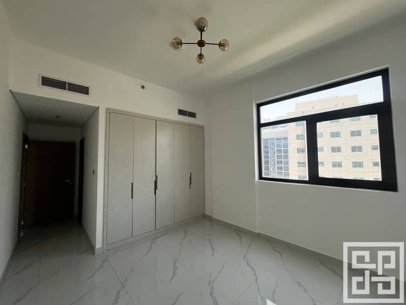 4 04 - Master Bedroom. JPG