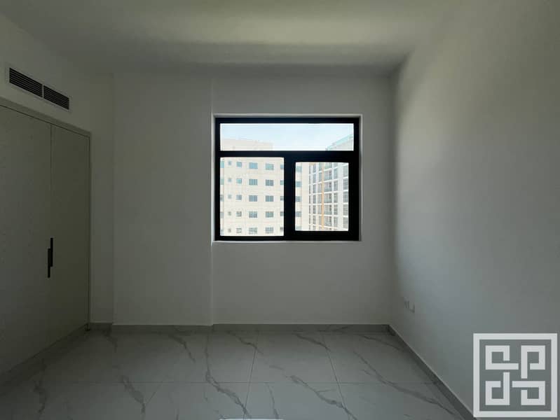 10 10 - Bedroom 2 (Alternate Angle). JPG