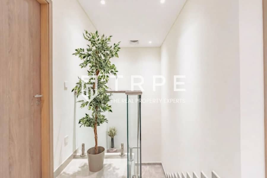 Fully Furnished | Burj and Lagoon Views | Modern - Image 9
