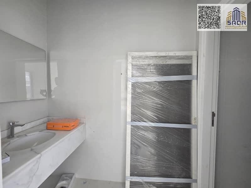 12 f41cc295-1e20-4836-aac8-01c826cfc140. jpg