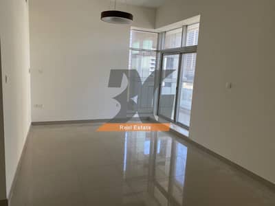 Large studio with close kitchen chiller free Large studio with close kitchen chiller free