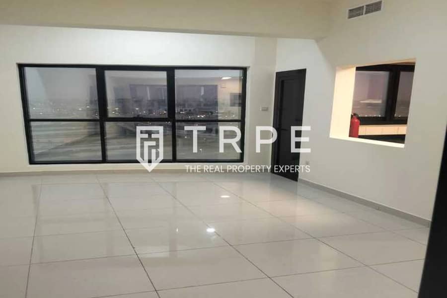 Marina View | Prime Location | Spacious 2BHK Marina View | Prime Location | Spacious 2BHK