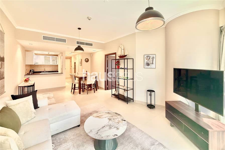 Fully Upgraded | Full Lake View | VOT | High Floor Fully Upgraded | Full Lake View | VOT | High Floor