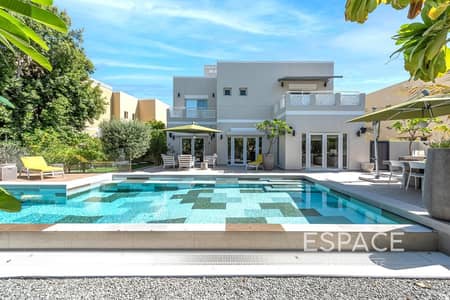5 habitaciones Villa para en Venta en The Meadows, Dubai - Villa en The Meadows,The Meadows 4, 5 dormitorios, 14500000 AED - 15174210 5 habitaciones Villa para en Venta en The Meadows, Dubai - Villa en The Meadows,The Meadows 4, 5 dormitorios, 14500000 AED - 15174210
