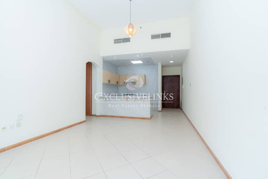 Private Garden Terrace | Open Plan | VACANT Private Garden Terrace | Open Plan | VACANT