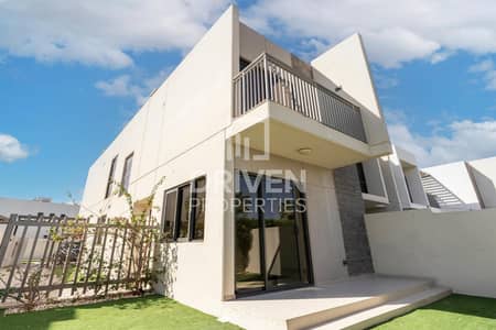 3 Camere Townhouse in Vendita a DAMAC Hills 2 (Akoya by DAMAC), Dubai - Villetta a schiera a DAMAC Hills 2 (Akoya by DAMAC)，Odora, 3 camere da letto, 1899000 AED - 15175549