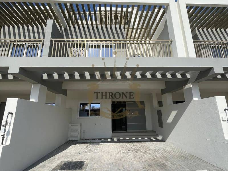 Brand New- 4 Bedroom- pool and Park Facing Brand New- 4 Bedroom- pool and Park Facing