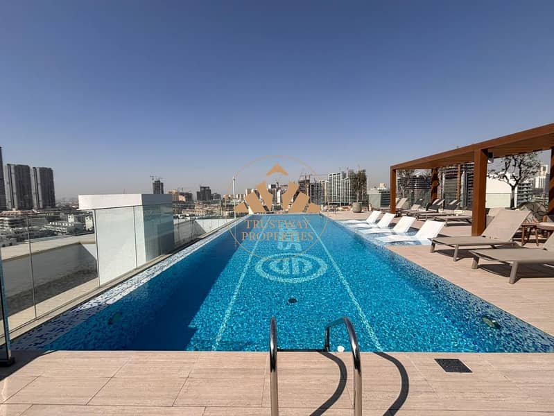 19 amenities_pool (4). jpg
