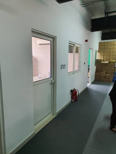 SHOWROOM WITH CONNECTED WAREHOUSE - SUITABLE FOR INDOOR SPORTS OR GYMNASTIC CENTER @ AL QUOZ - 3 SHOWROOM WITH CONNECTED WAREHOUSE - SUITABLE FOR INDOOR SPORTS OR GYMNASTIC CENTER @ AL QUOZ - 3