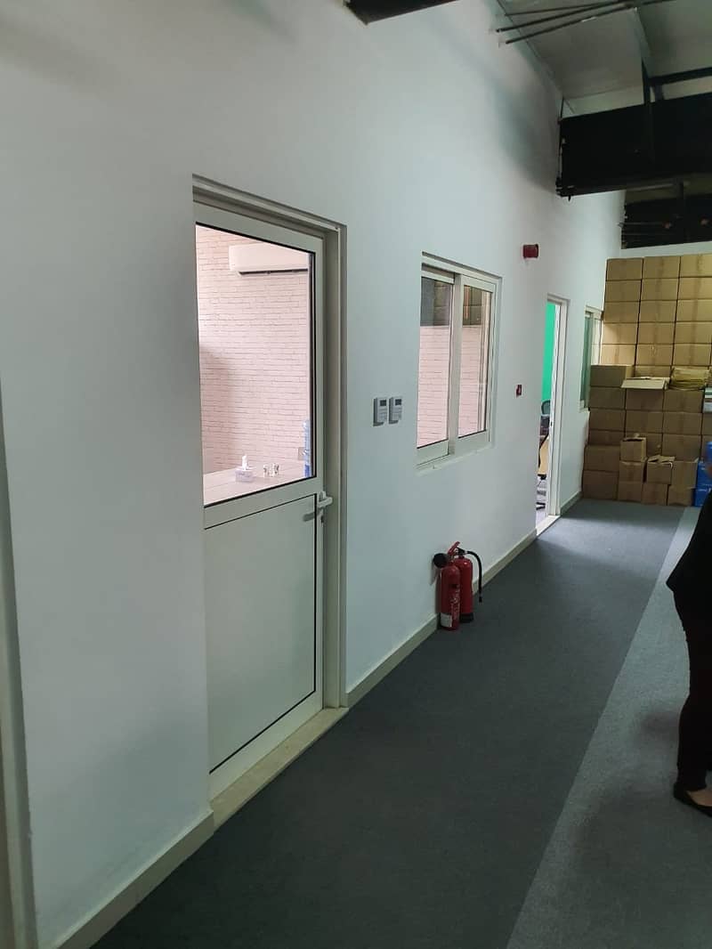 SHOWROOM WITH CONNECTED WAREHOUSE - SUITABLE FOR INDOOR SPORTS OR GYMNASTIC CENTER @ AL QUOZ - 3