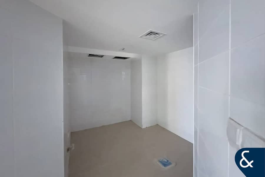 1 Bedroom | New Building | Skyline View - Image 6