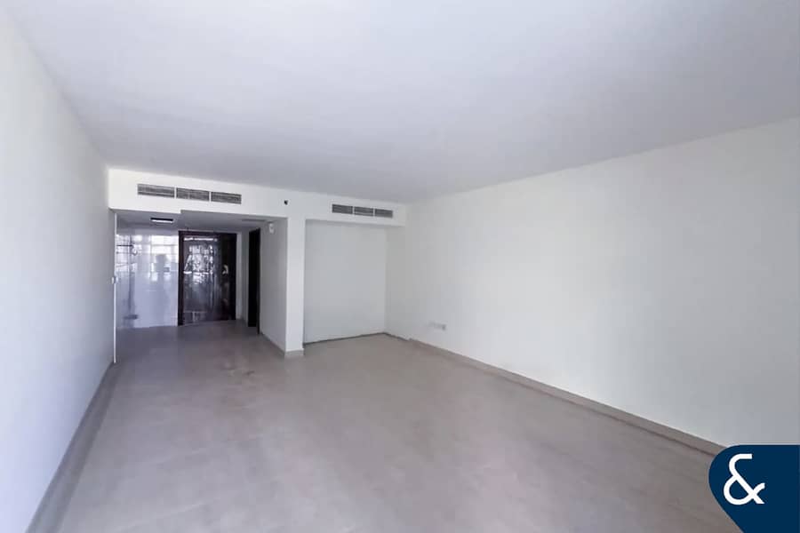 1 Bedroom | New Building | Skyline View - Image 11