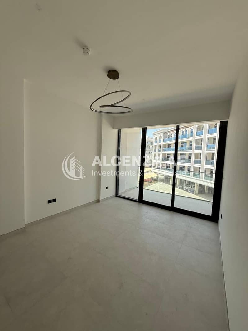 14 Avelon Boulevard11212. jpeg