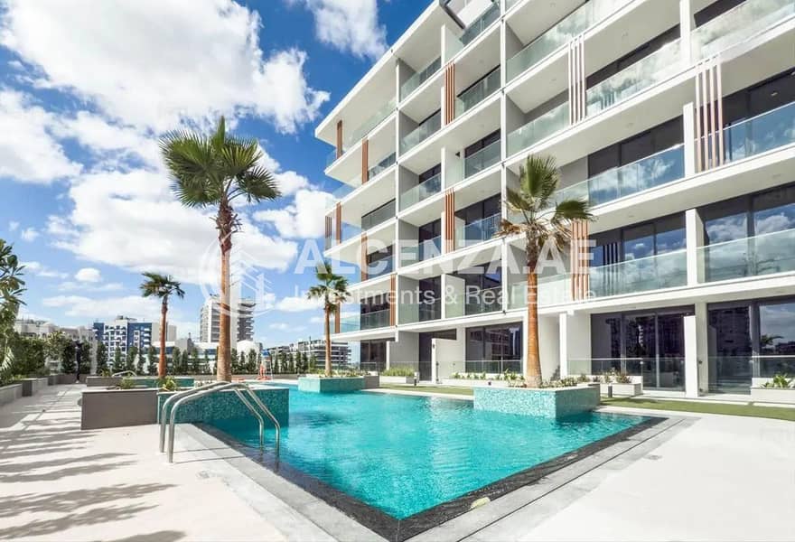 23 Avelon Boulevard pool7. jpg