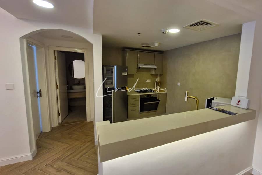 8 images image img