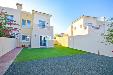 Good sized garden | Modern 2 bed villa | Alma 2 Good sized garden | Modern 2 bed villa | Alma 2
