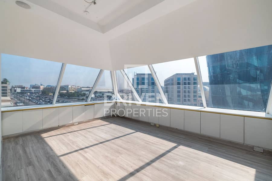Vast Layout | Fitted Office | Ready to Move in Vast Layout | Fitted Office | Ready to Move in