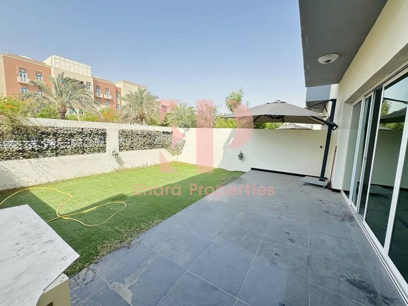Rented | Corner unit | Big Layout Rented | Corner unit | Big Layout