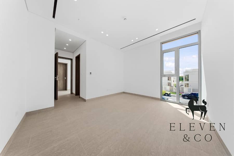 Waterfront Views | Fully Landscaped | Exclusive - Image 21