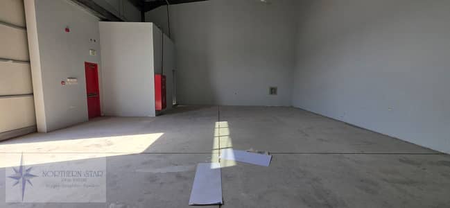 Warehouse in Affitto a Al Sajaa Industrial, Sharjah - WhatsApp Image 2026-01-10 at 12.50. 13. jpeg