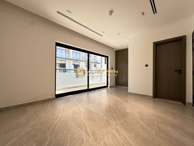 4Br+Maid | Fitted Kitchen | Luxurious Villa - Image 1