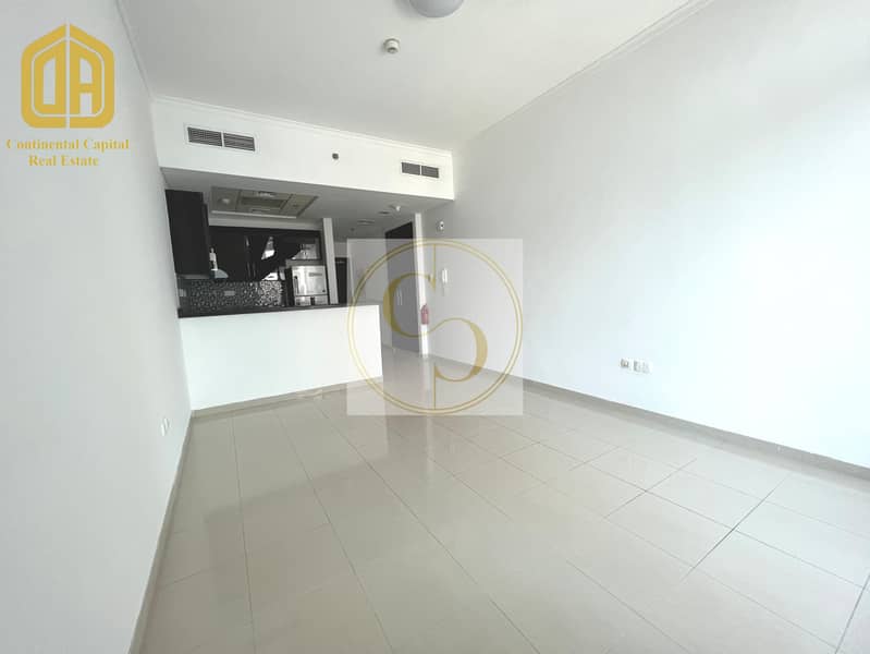 Botanica Tower Studio Apartment / 1 MONTH FREE Botanica Tower Studio Apartment / 1 MONTH FREE