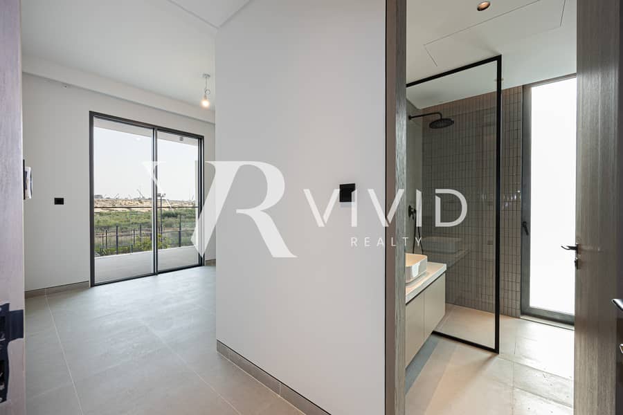 Single Row Villa | Padel Court | Large Plot - Image 16