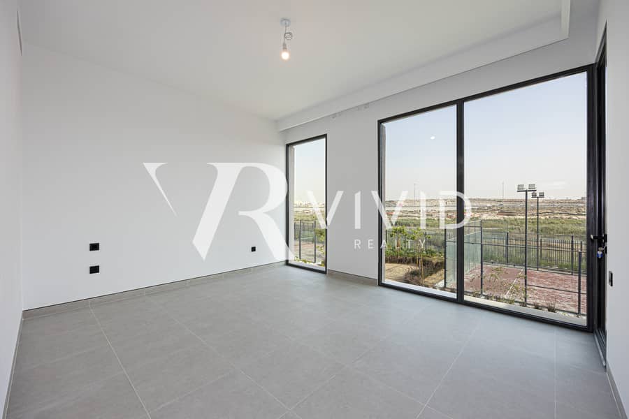 Single Row Villa | Padel Court | Large Plot - Image 19