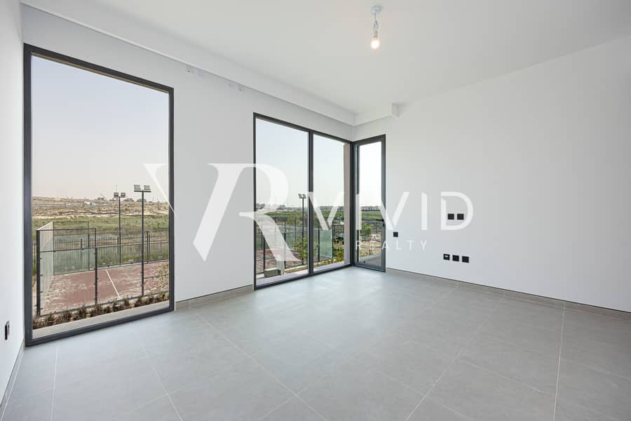 Single Row Villa | Padel Court | Large Plot - Image 20
