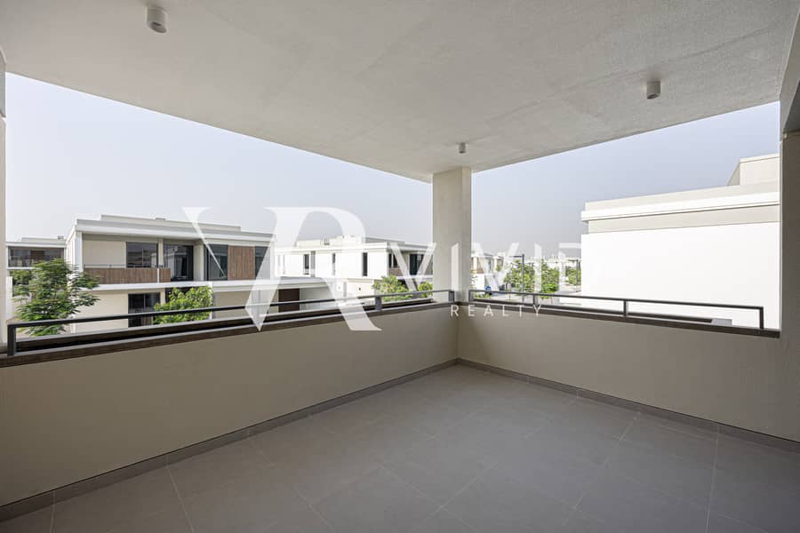 Single Row Villa | Padel Court | Large Plot - Image 25