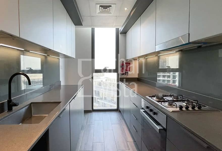 7 kitchen1. jpg